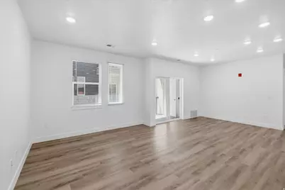 15 S 460 W #G202, Providence, UT 84332 - Photo 4