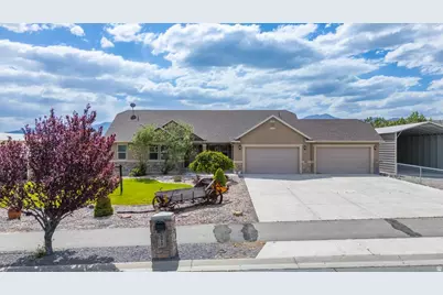 9517 N Faust Station, Eagle Mountain, UT 84005 - Photo 2