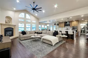 577 S Ridge Top Ln E, North Salt Lake, UT 84054 - Photo 4