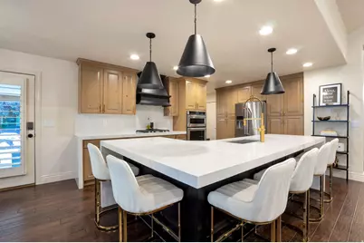 577 S Ridge Top Ln E, North Salt Lake, UT 84054 - Photo 6