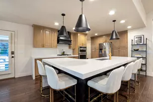 577 S Ridge Top Ln E, North Salt Lake, UT 84054 - Photo 6