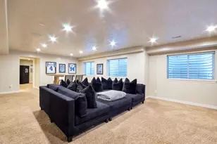 577 S Ridge Top Ln E, North Salt Lake, UT 84054 - Photo 28