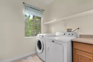 760 E Hidden Mnr Cir, Lehi, UT 84043 - Photo 12