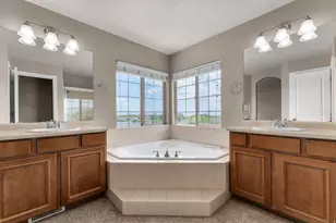 760 E Hidden Mnr Cir, Lehi, UT 84043 - Photo 16