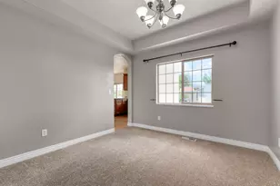 760 E Hidden Mnr Cir, Lehi, UT 84043 - Photo 4