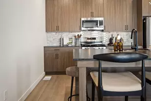 4046 S Sandridge Dr W, Roy, UT 84067 - Photo 4