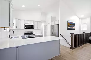 4948 W Lake Terrace Ave, South Jordan, UT 84009 - Photo 8