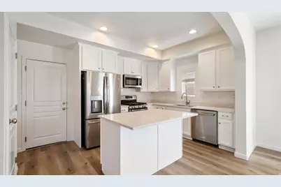 2699 N 900 W, Lehi, UT 84043 - Photo 4