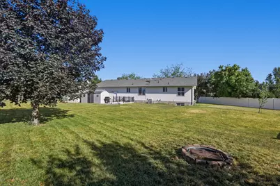 1055 W 325 N, Hyrum, UT 84319 - Photo 36