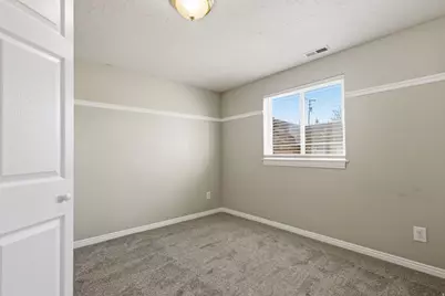 1055 W 325 N, Hyrum, UT 84319 - Photo 24