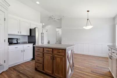 1055 W 325 N, Hyrum, UT 84319 - Photo 6