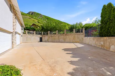 7379 S Silver King Cir, Cottonwood Heights, UT 84121 - Photo 20
