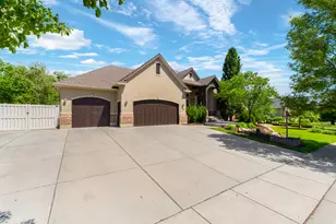 186 N Mountain Vistas Rd, Kaysville, UT 84037 - Photo 2