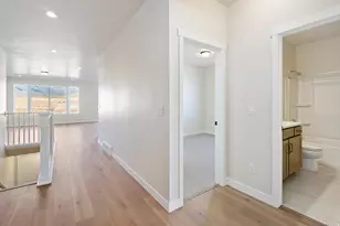 7646 S Flattop Mount Dr W, West Jordan, UT 84081 - Photo 2