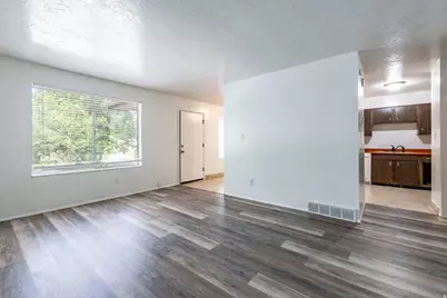 210 N Pingree Ave, Ogden, UT 84404 - Photo 6