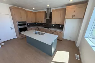 267 Fushion Ln, Draper, UT 84020 - Photo 4