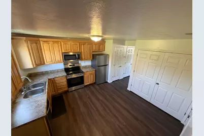 256 W 350 N #UNIT B, Vernal, UT 84078 - Photo 8