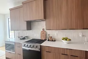 2998 W Windscape Dr, Lehi, UT 84048 - Photo 4
