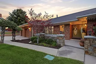 2342 E Charros Rd, Sandy, UT 84092 - Photo 4