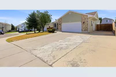 5463 W Starflower Way, West Jordan, UT 84081 - Photo 2