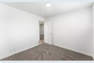 392 Robins Ave E, Ogden, UT 84404 - Photo 14