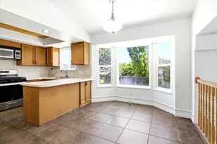 6911 S Coneflower Ct W, West Jordan, UT 84084 - Photo 8