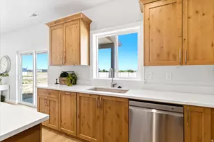 1642 W 3125 N, Pleasant View, UT 84414 - Photo 12