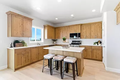1642 W 3125 N, Pleasant View, UT 84414 - Photo 10
