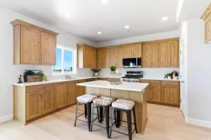 1642 W 3125 N, Pleasant View, UT 84414 - Photo 10