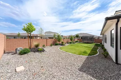 739 S Middle Dr, Washington, UT 84780 - Photo 48