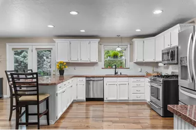 789 E Sherwood Dr, Kaysville, UT 84037 - Photo 8