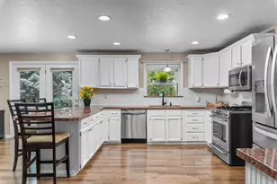 789 E Sherwood Dr, Kaysville, UT 84037 - Photo 8