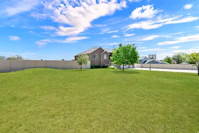 5660 S 6800 W, Hooper, UT 84315 - Photo 4