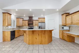 2327 Bluff Ridge Dr, Syracuse, UT 84075 - Photo 14
