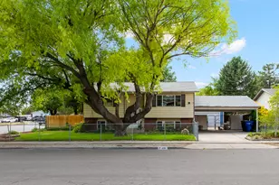 6190 S Country Hills Dr, Taylorsville, UT 84129 - Photo 2