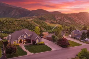 209 W High Sierra Dr, Elk Ridge, UT 84651 - Photo 2