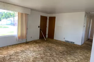 5135 S 1000 E, Murray, UT 84117 - Photo 12