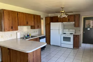 5135 S 1000 E, Murray, UT 84117 - Photo 10