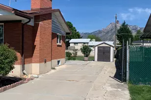 5135 S 1000 E, Murray, UT 84117 - Photo 2