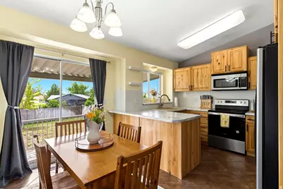 2045 Katies Way, Clearfield, UT 84015 - Photo 8
