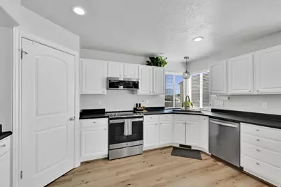 4302 S 3300 W, West Haven, UT 84401 - Photo 10