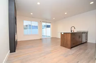 118 W 1100 N, Harrisville, UT 84404 - Photo 2