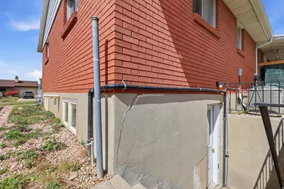291 W 2300 S, Bountiful, UT 84010 - Photo 28