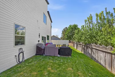 869 Three Point Ave, Logan, UT 84321 - Photo 8