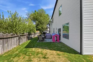 869 Three Point Ave, Logan, UT 84321 - Photo 6