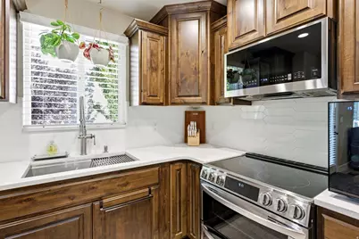 5308 W Elsmere Ln, Herriman, UT 84096 - Photo 8