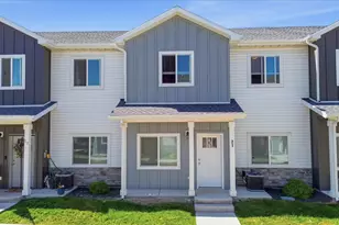 21 W 440 N, Smithfield, UT 84335 - Photo 2