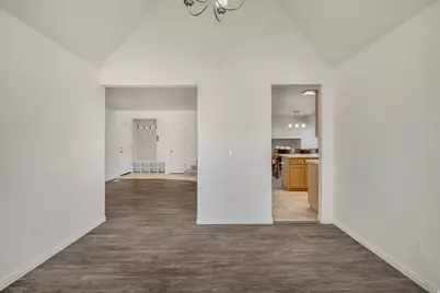 2798 W Denali Dr S, Taylorsville, UT 84129 - Photo 10