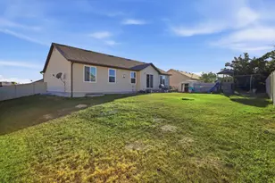 1101 E Searle Ln N, Eagle Mountain, UT 84005 - Photo 42