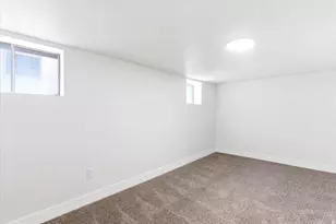 671 W 1800 N, Clinton, UT 84015 - Photo 22